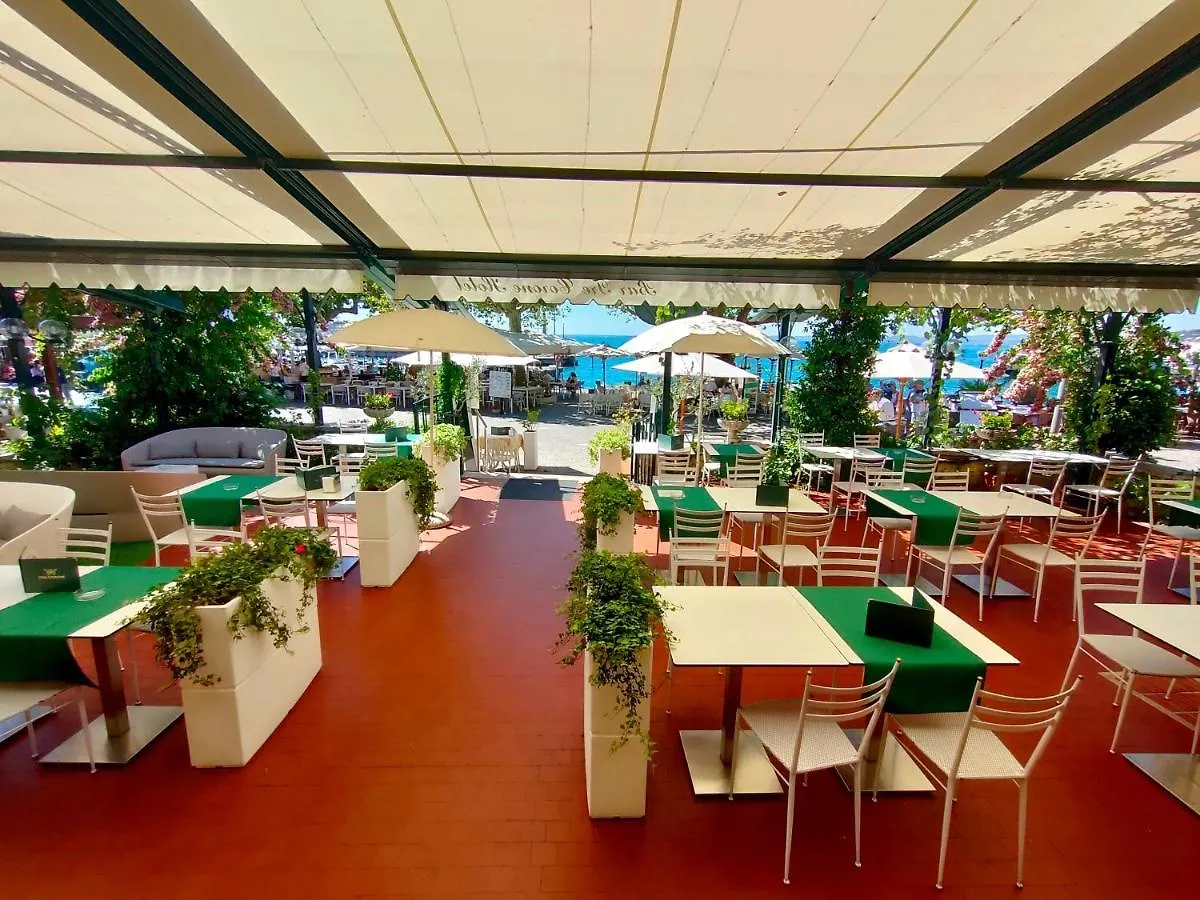 Hotel Tre Corone Garda  3*, Garda (Verona)