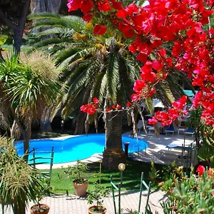 https://residence-dei-fiori-campo-nellelba.it-tuscanyhotel.com