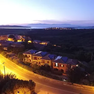 Residenze L'isola Surf House Aparthotel Porto Pollo
