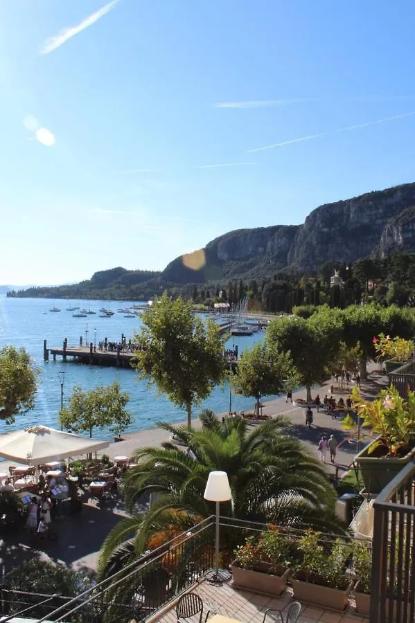 Hotel Tre Corone Garda   Garda (Verona)